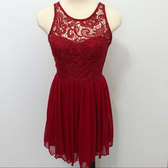 Francesca's Collections Dresses & Skirts - Francescas Miami Red Lace Chiffon Sleeveless Dress